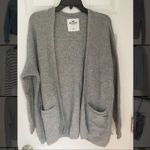 Gray Hollister cardigan with pockets